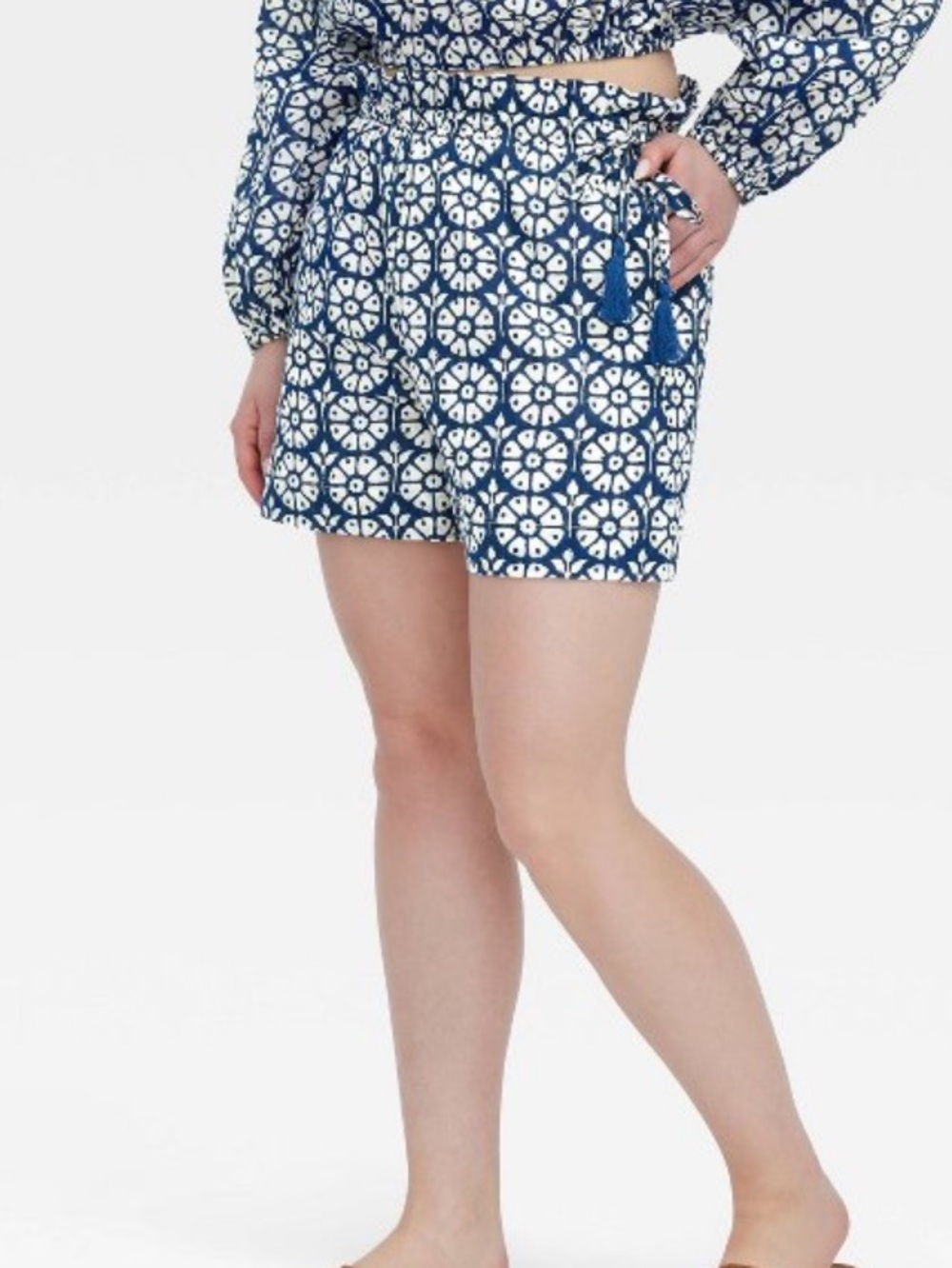 ROLLER RABBIT. Women’s Daisy Floral Side Tie Pull On Shorts. Navy Blue. XL